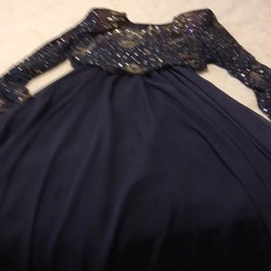 Evening embroidered dress chiffon.